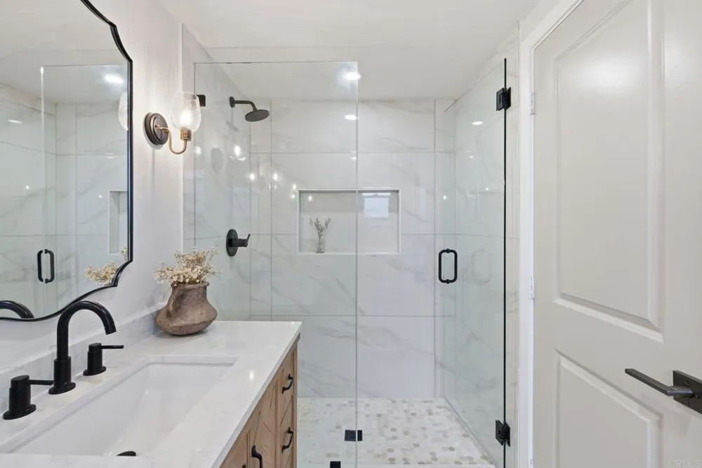 2712 Mateo Place Carlsbad, CA 92009