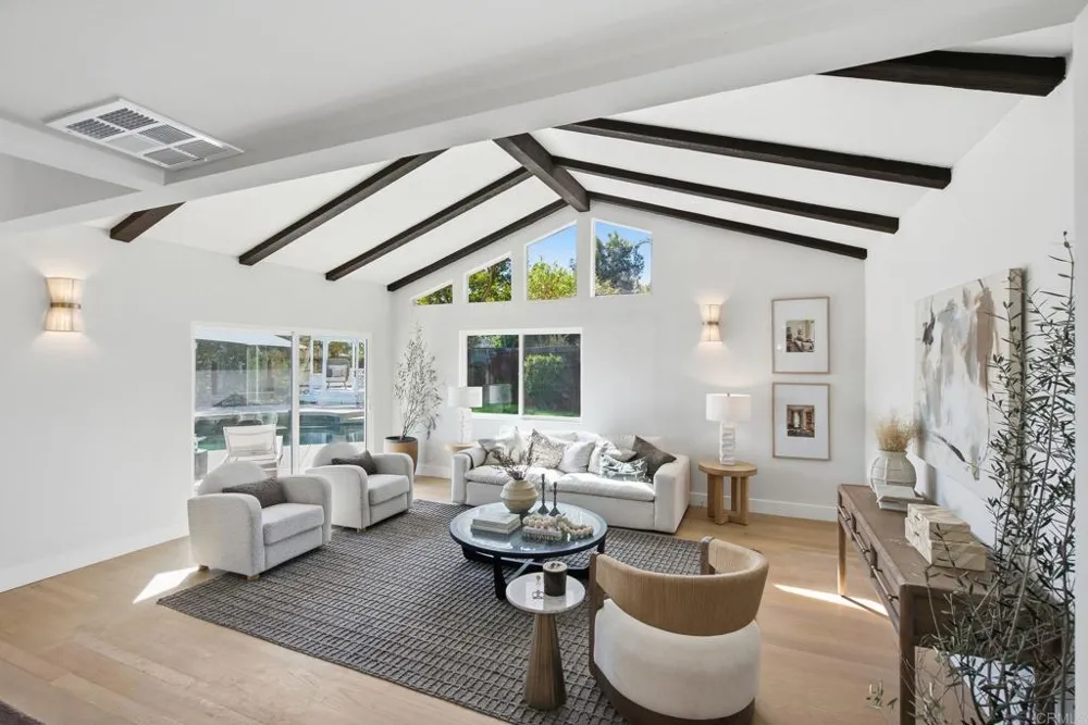 2712 Mateo Place Carlsbad, CA 92009