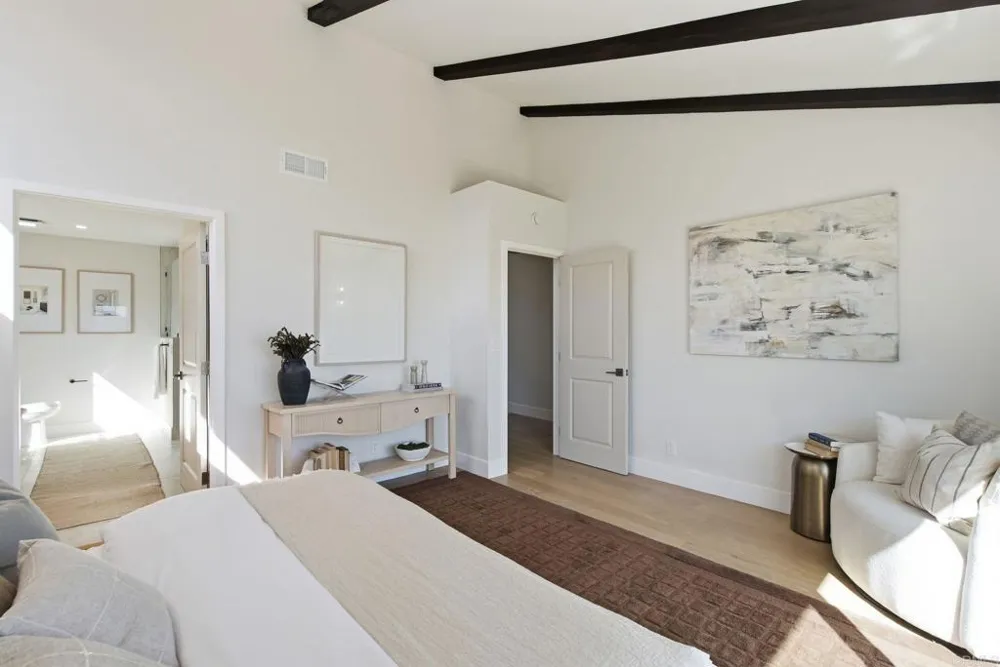 2712 Mateo Place Carlsbad, CA 92009