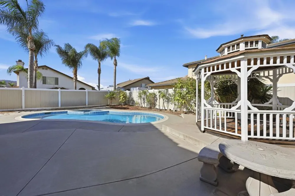 10260 Pinon Place Lakeside, CA 92040