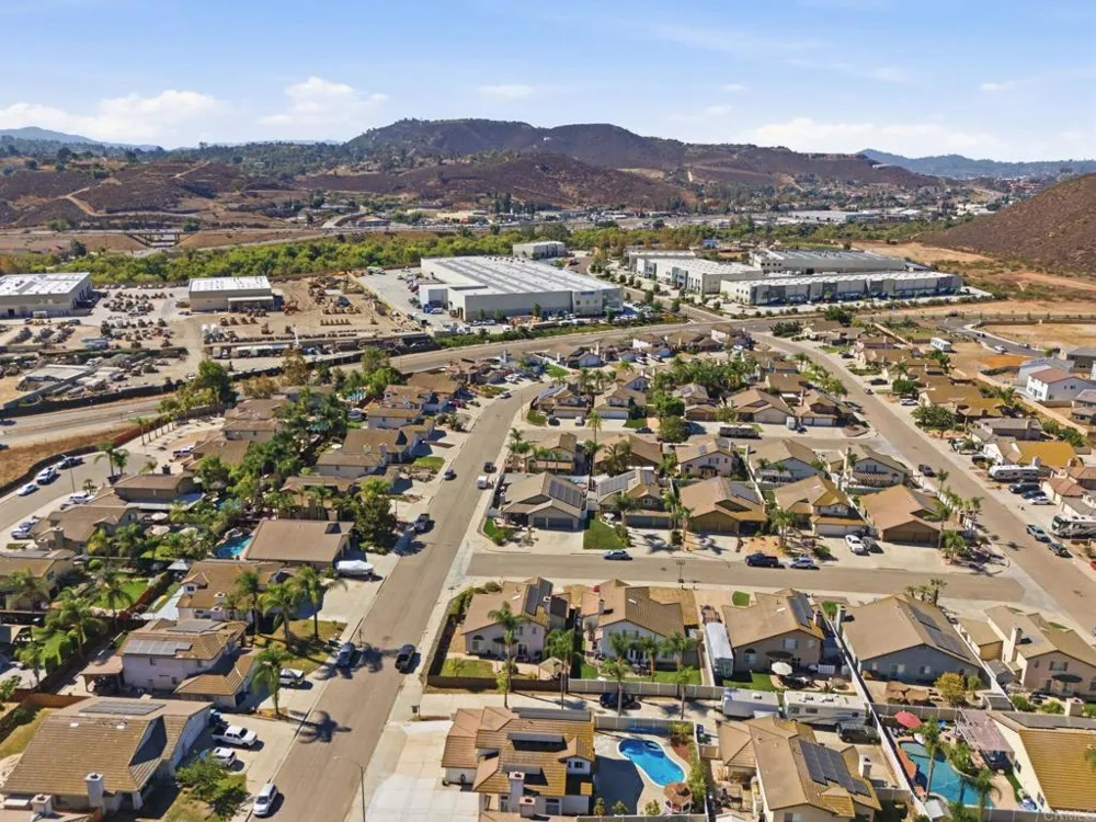 10260 Pinon Place Lakeside, CA 92040
