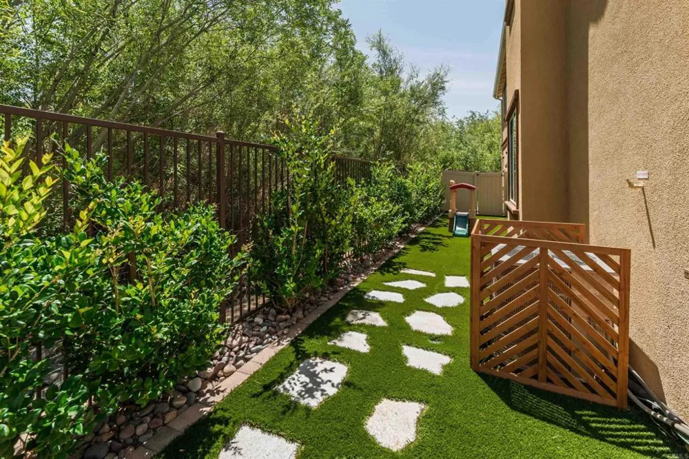 203 Silver Fir Court Vista, CA 92083