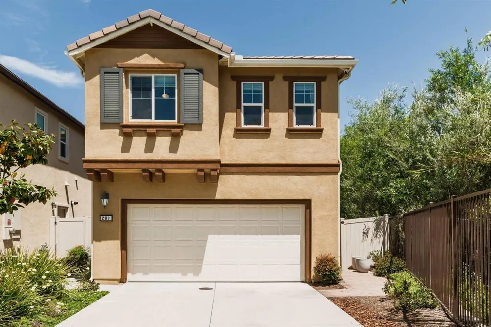 203 Silver Fir Court Vista, CA 92083
