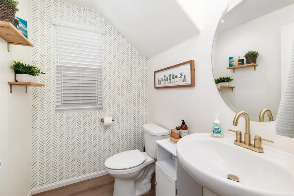 203 Silver Fir Court Vista, CA 92083