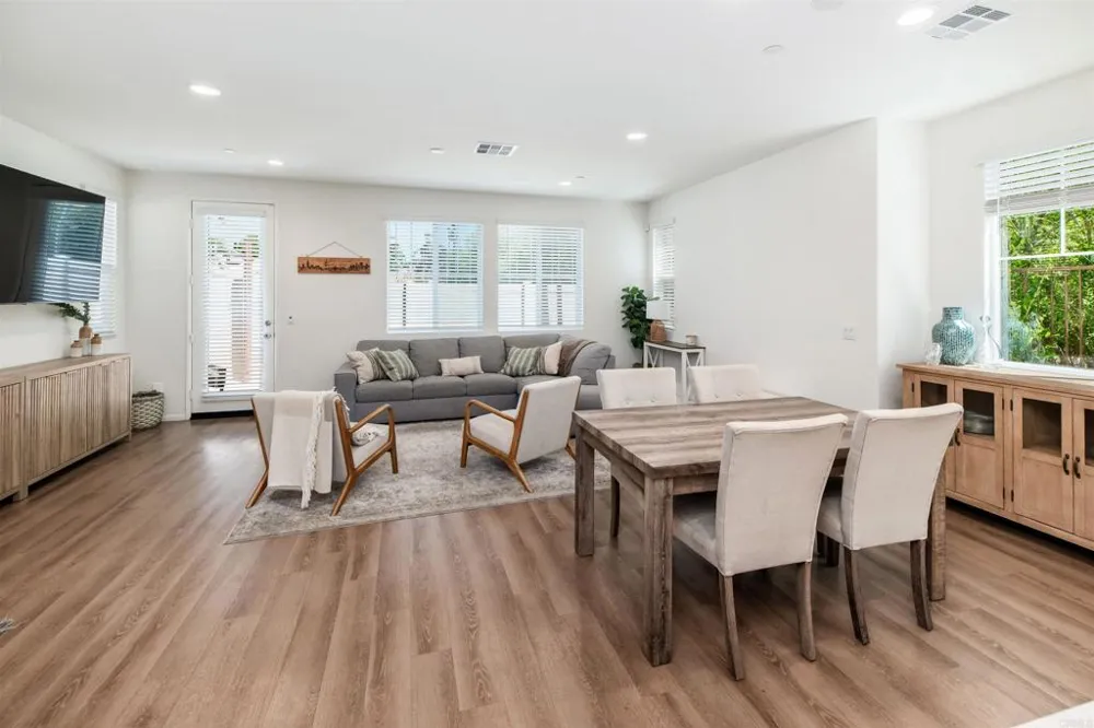 203 Silver Fir Court Vista, CA 92083