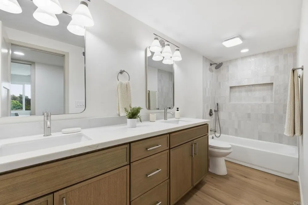 1744 Village Run Encinitas, CA 92024