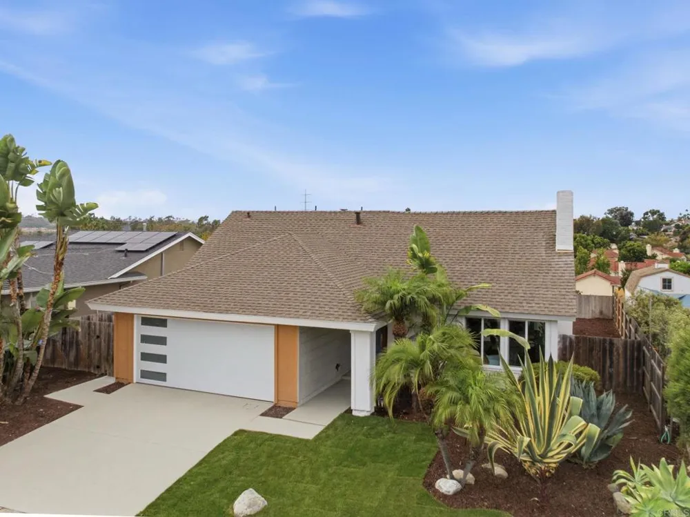 1744 Village Run Encinitas, CA 92024