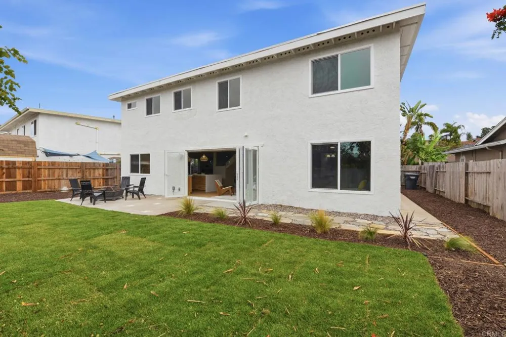 1744 Village Run Encinitas, CA 92024