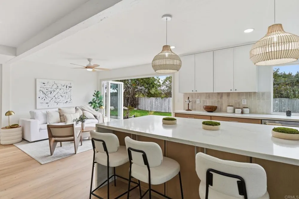 1744 Village Run Encinitas, CA 92024