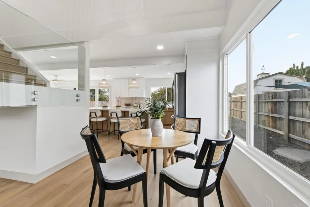 1744 Village Run Encinitas, CA 92024