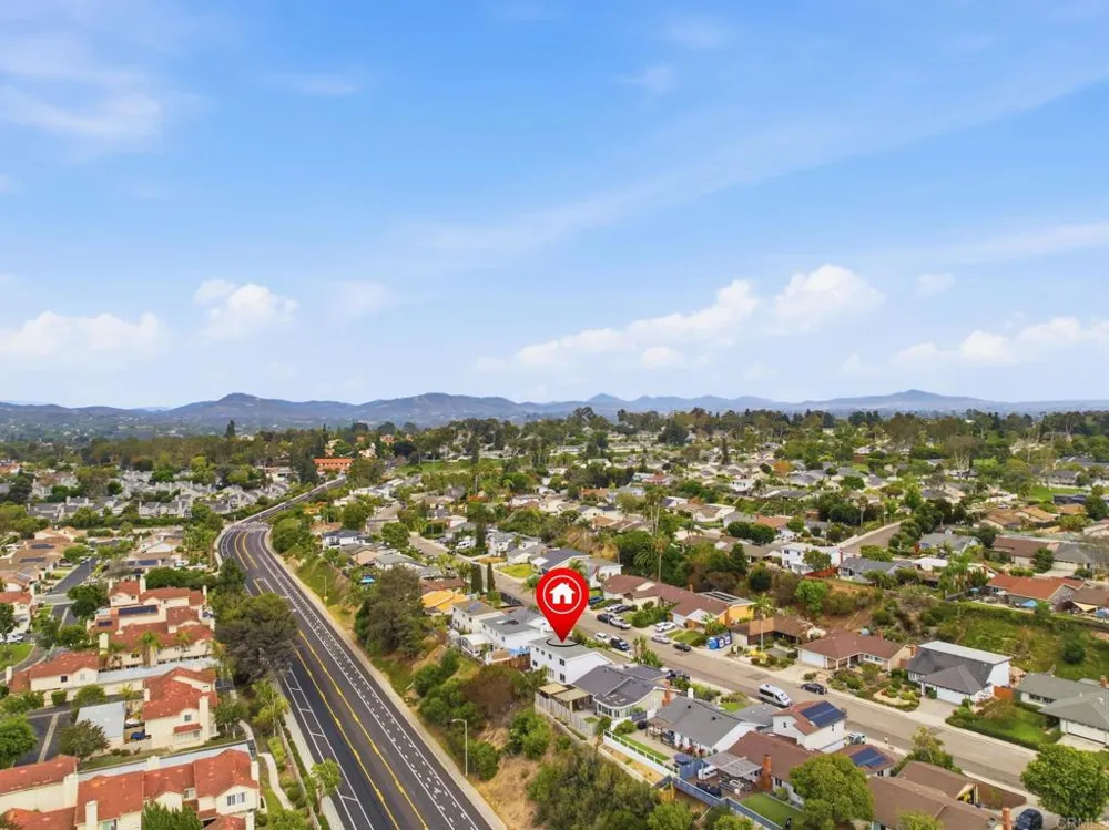 1744 Village Run Encinitas, CA 92024