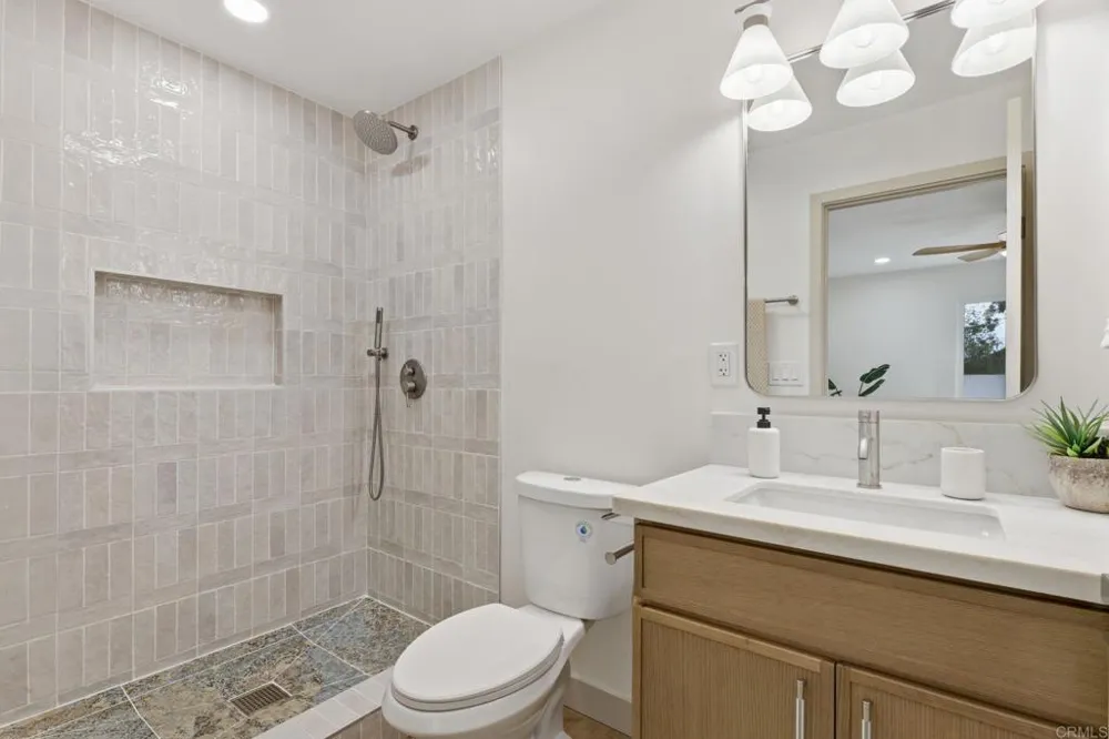 1744 Village Run Encinitas, CA 92024