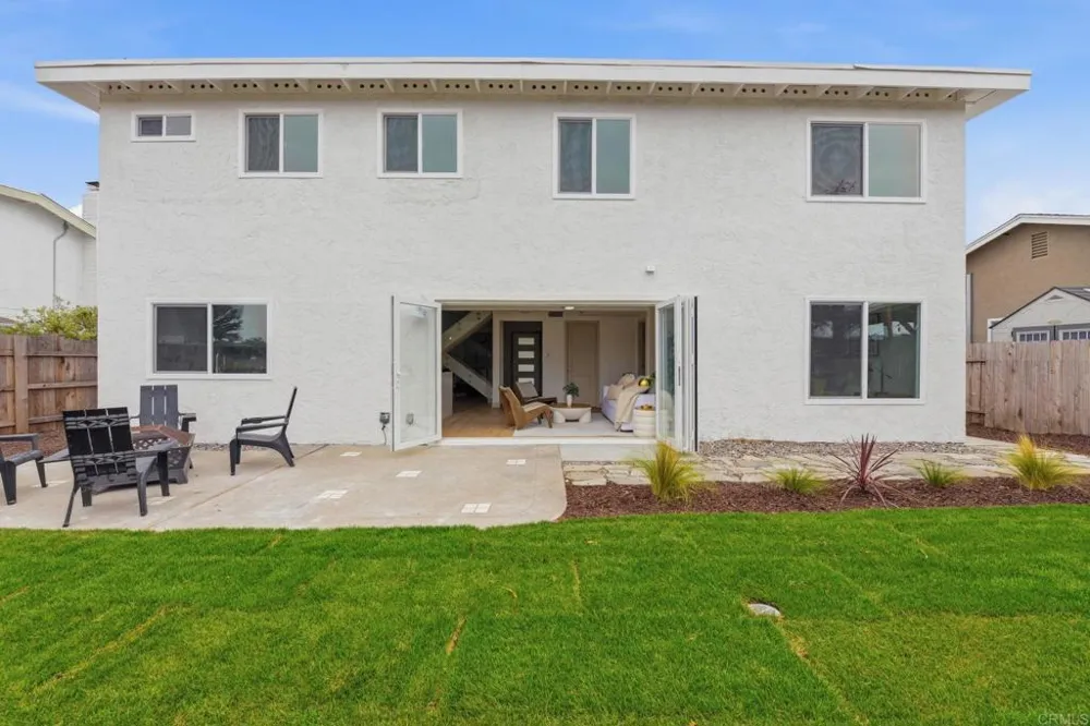 1744 Village Run Encinitas, CA 92024