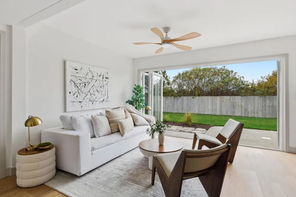 1744 Village Run Encinitas, CA 92024