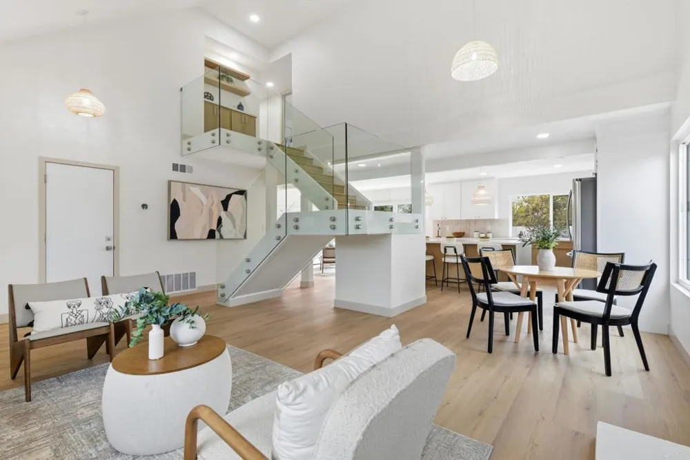 1744 Village Run Encinitas, CA 92024