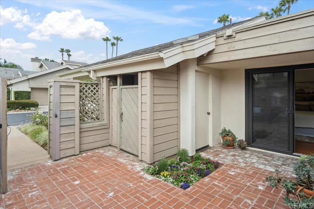 3803 Via Pasatiempo Rancho Santa Fe, CA 92091