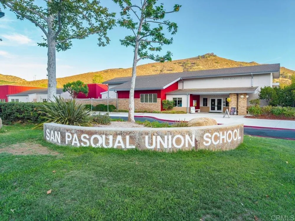 2361 Old Ranch Rd Escondido, CA 92027