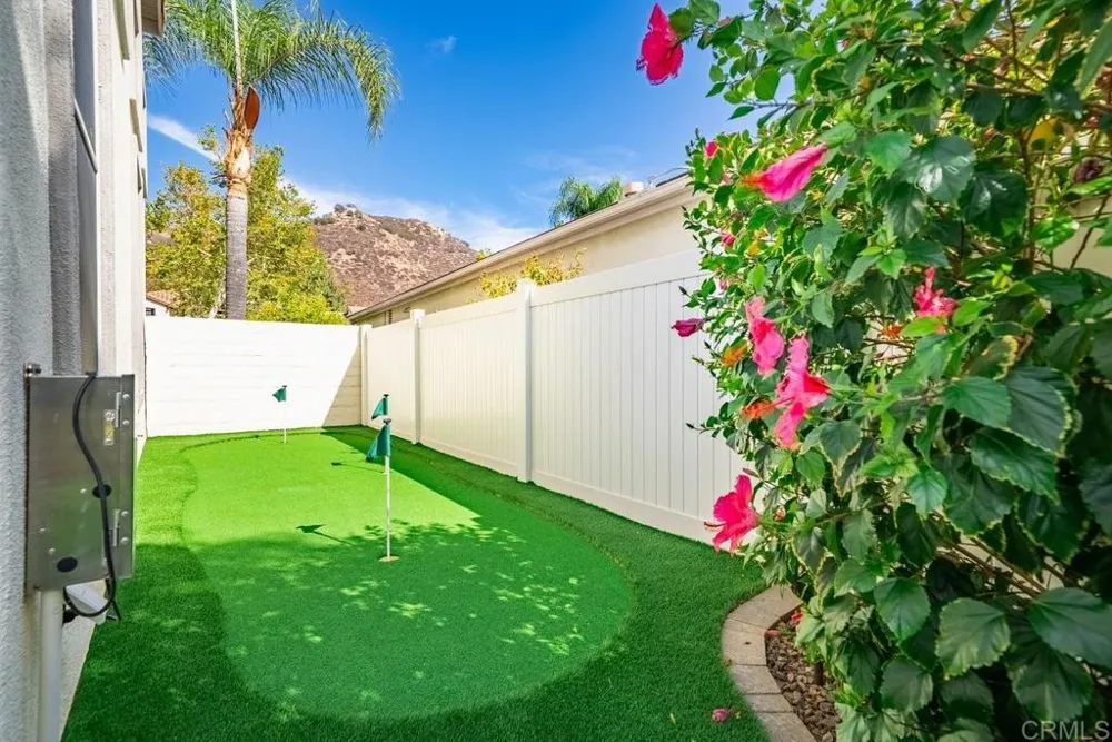 2361 Old Ranch Rd Escondido, CA 92027