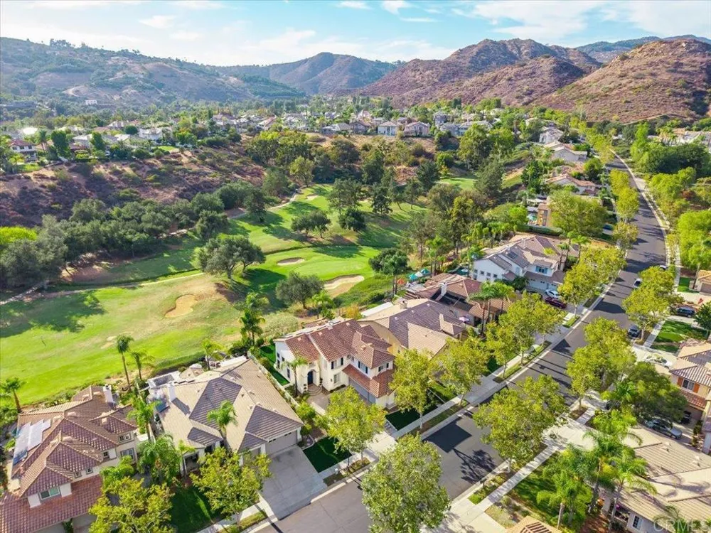 2361 Old Ranch Rd Escondido, CA 92027