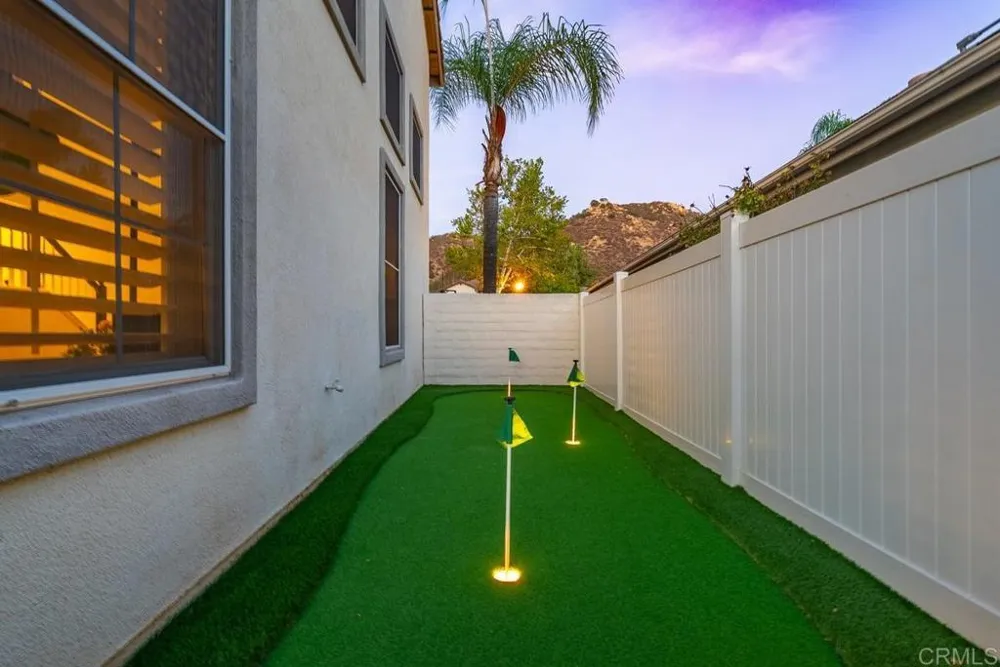 2361 Old Ranch Rd Escondido, CA 92027