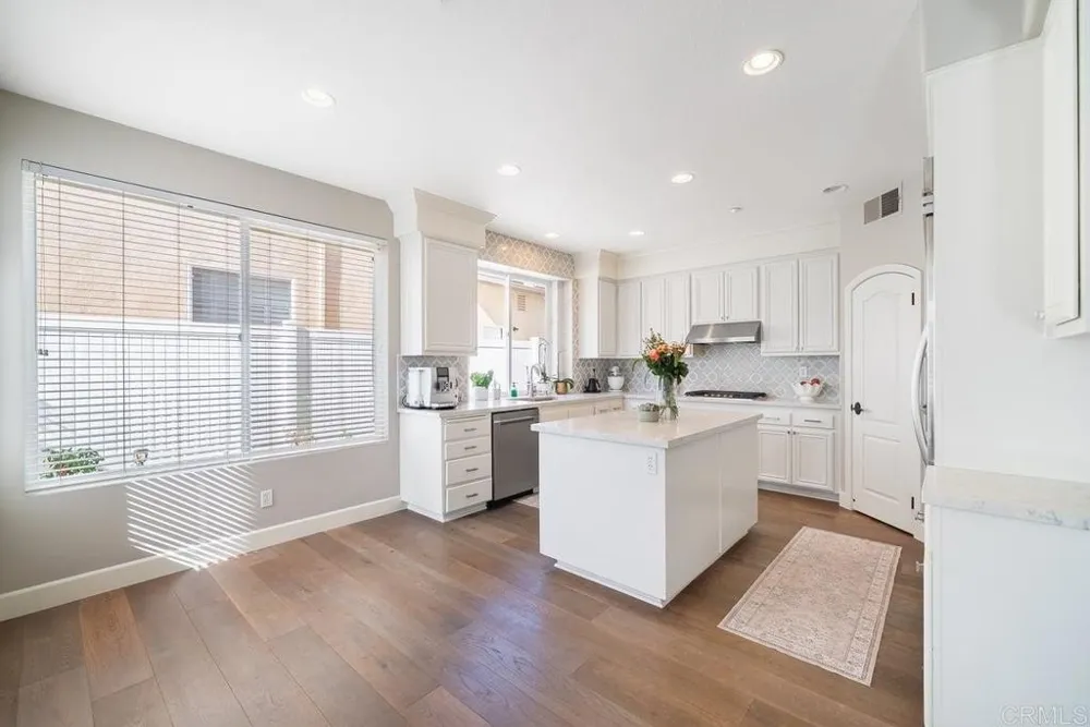 2361 Old Ranch Rd Escondido, CA 92027