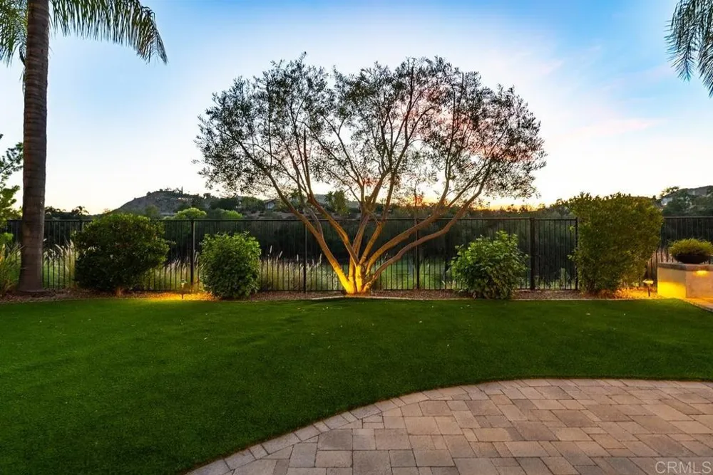 2361 Old Ranch Rd Escondido, CA 92027
