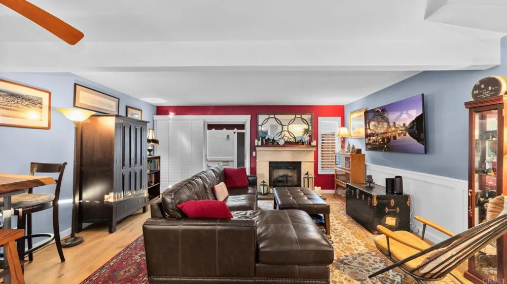 6854 MAPLE LEAF DR Carlsbad, CA 92011