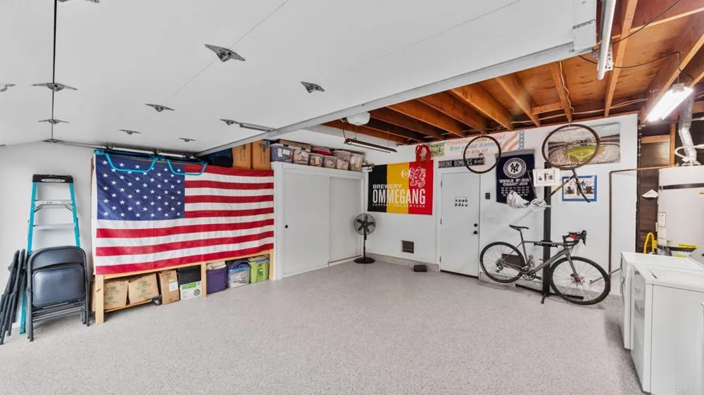 6854 MAPLE LEAF DR Carlsbad, CA 92011