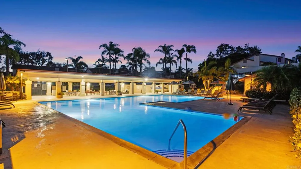 6854 MAPLE LEAF DR Carlsbad, CA 92011