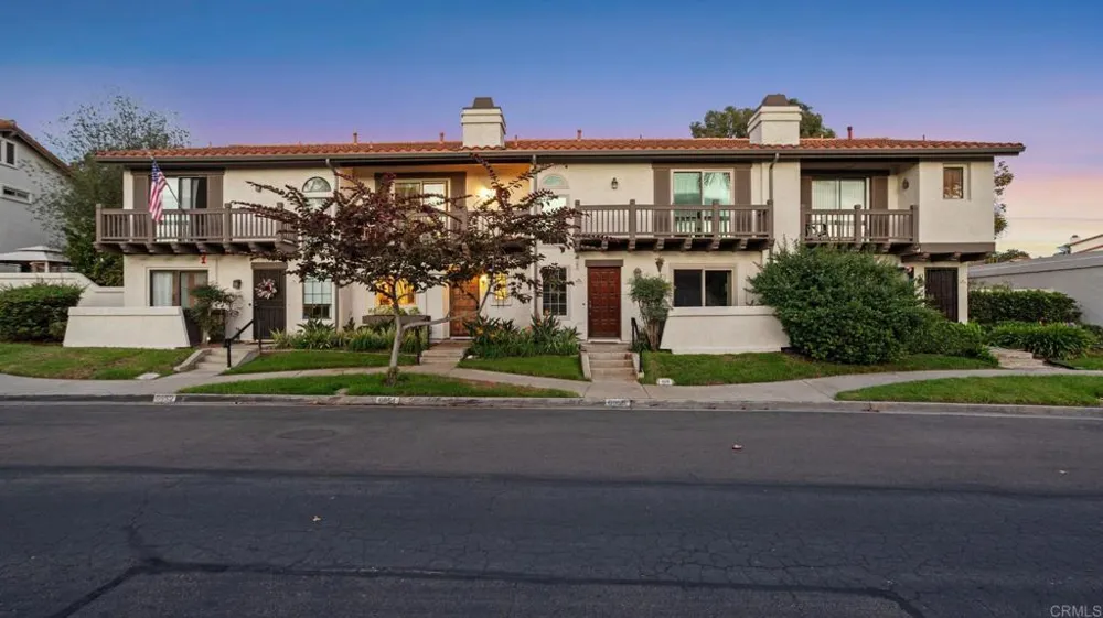 6854 MAPLE LEAF DR Carlsbad, CA 92011