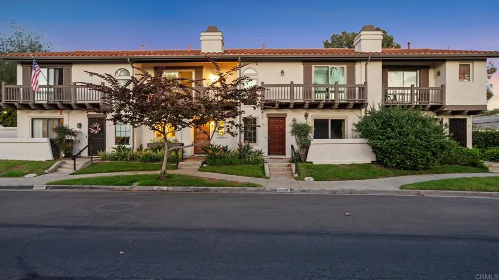 6854 MAPLE LEAF DR Carlsbad, CA 92011