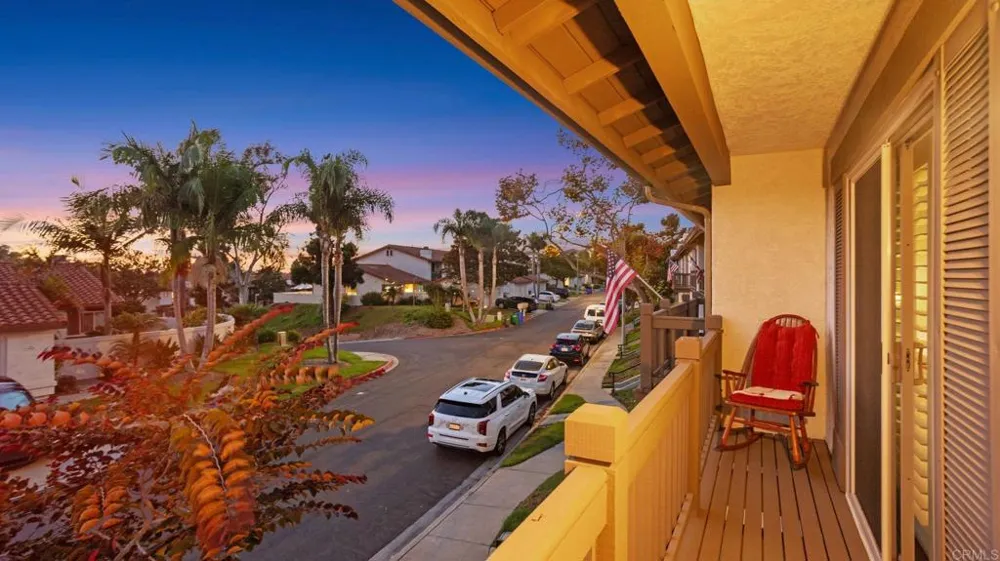 6854 MAPLE LEAF DR Carlsbad, CA 92011