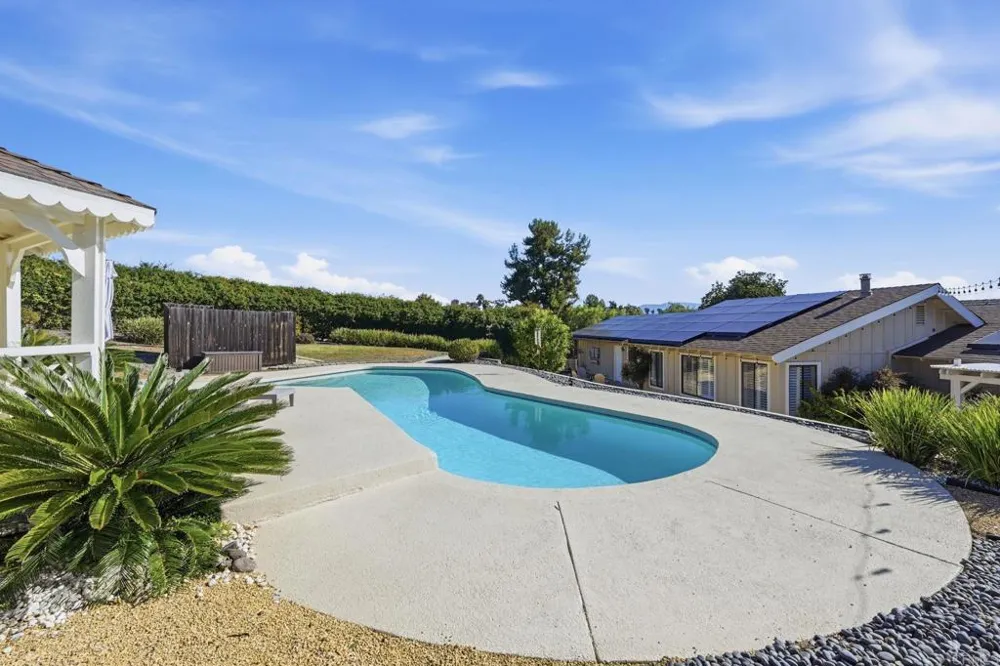 929 Pepper Tree Lane Fallbrook, CA 92028