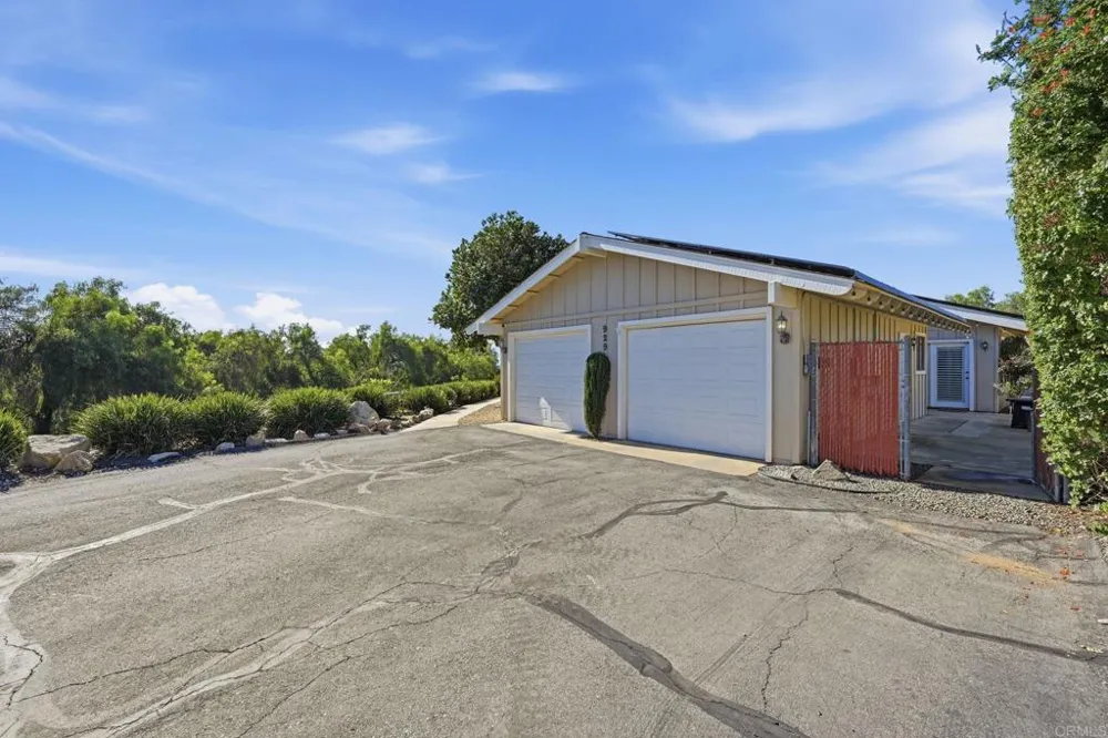 929 Pepper Tree Lane Fallbrook, CA 92028