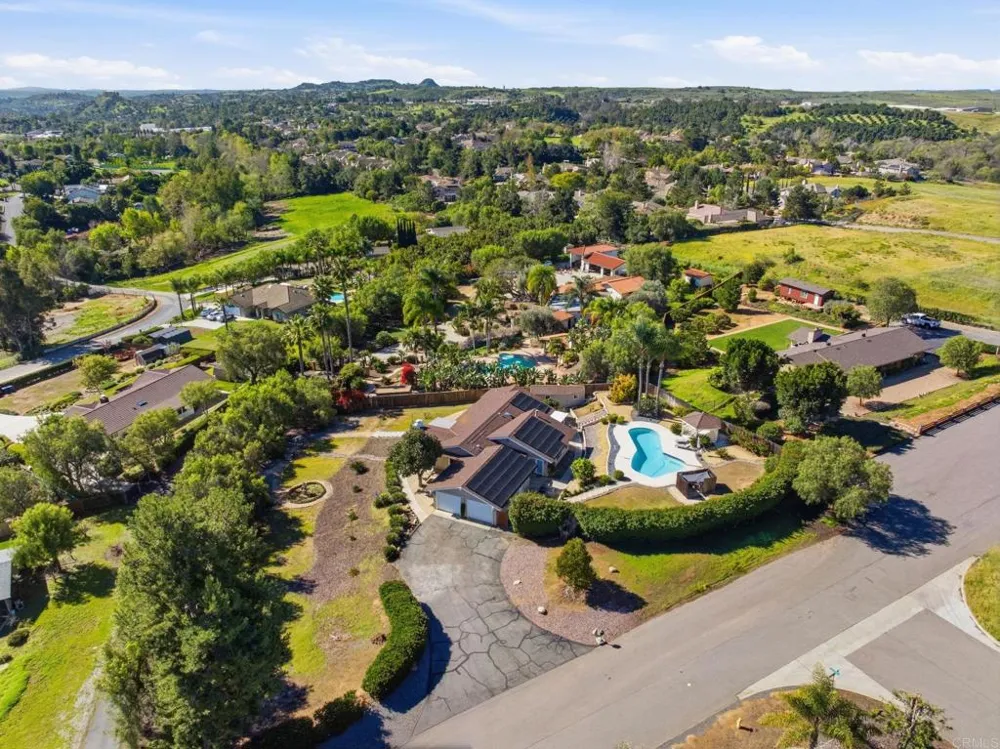 929 Pepper Tree Lane Fallbrook, CA 92028