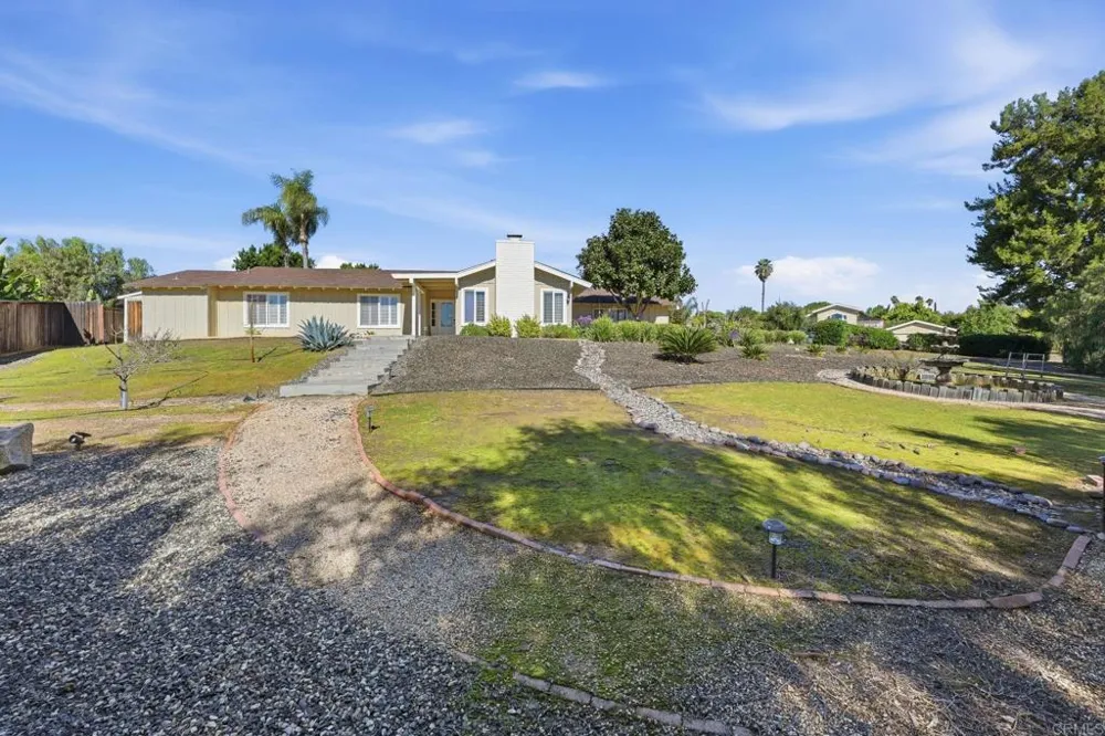 929 Pepper Tree Lane Fallbrook, CA 92028