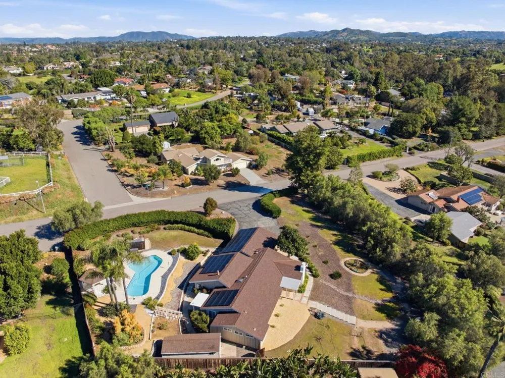 929 Pepper Tree Lane Fallbrook, CA 92028