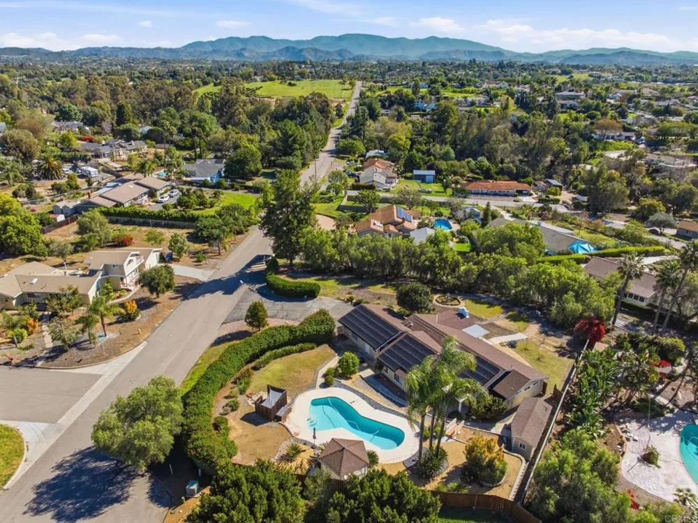 929 Pepper Tree Lane Fallbrook, CA 92028