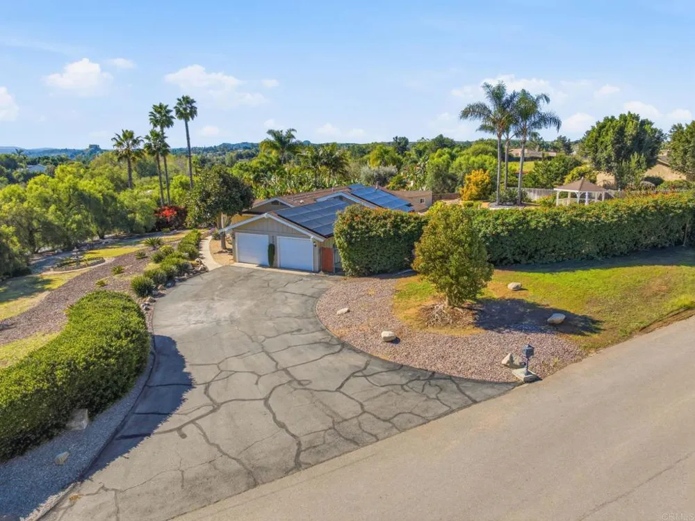 929 Pepper Tree Lane Fallbrook, CA 92028