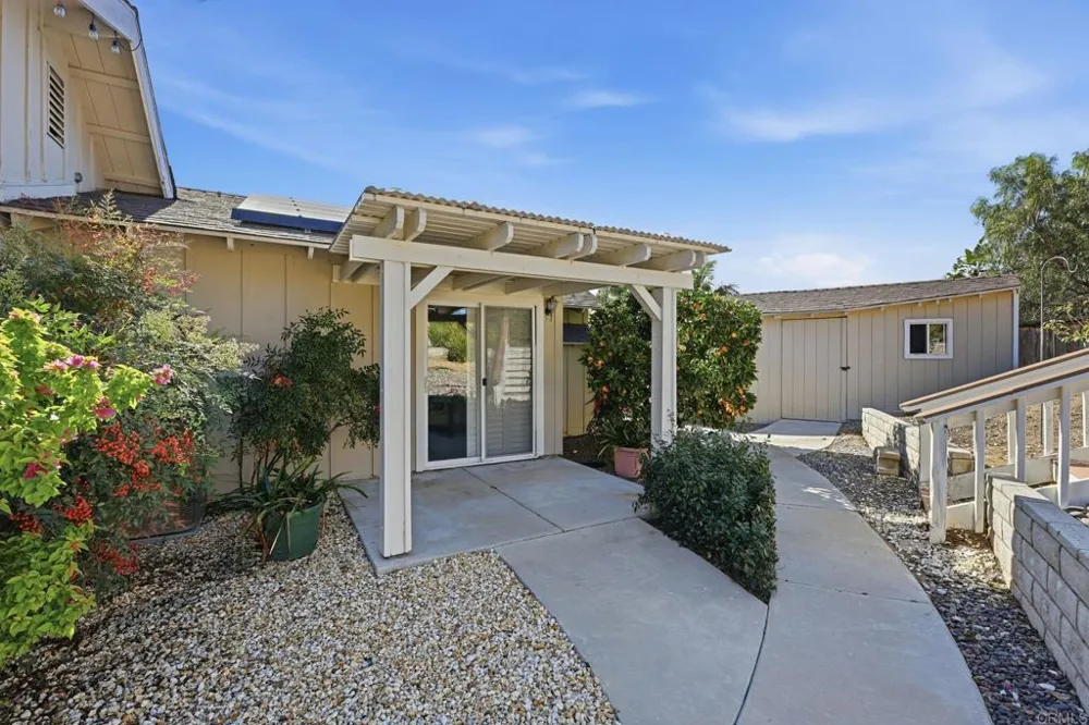 929 Pepper Tree Lane Fallbrook, CA 92028
