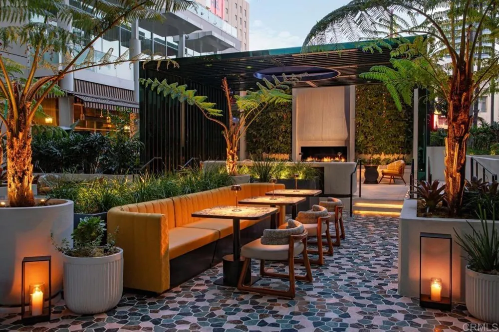 6250 Hollywood Boulevard #12H Los Angeles, CA 90028
