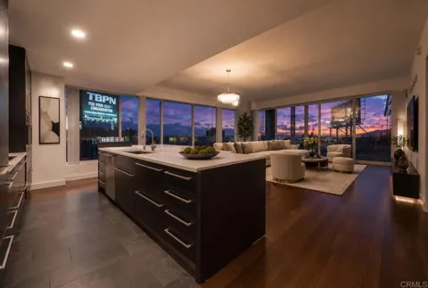 6250 Hollywood Boulevard #12H