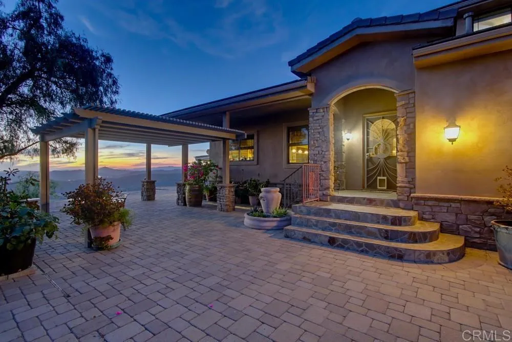 16850 Old Survey Road Escondido, CA 92025