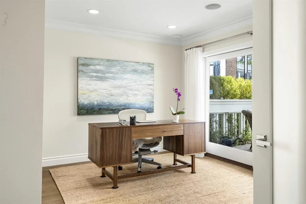 1022 Bayside #510 Newport Beach, CA 92660