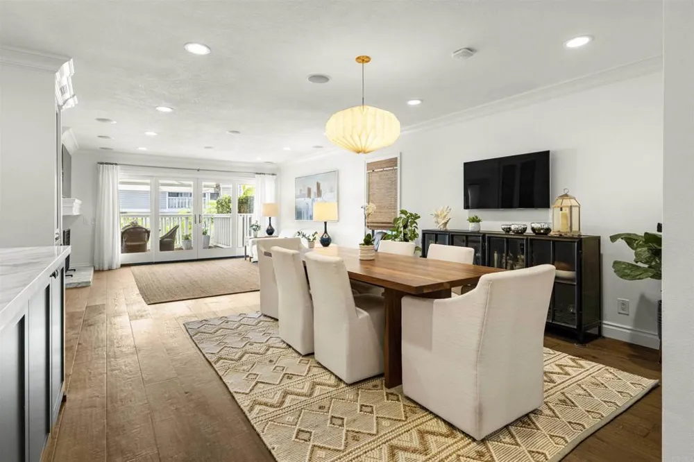 1022 Bayside #510 Newport Beach, CA 92660
