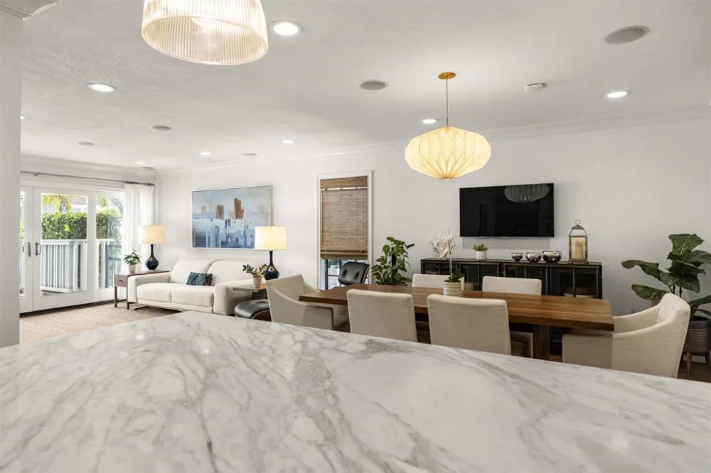 1022 Bayside #510 Newport Beach, CA 92660