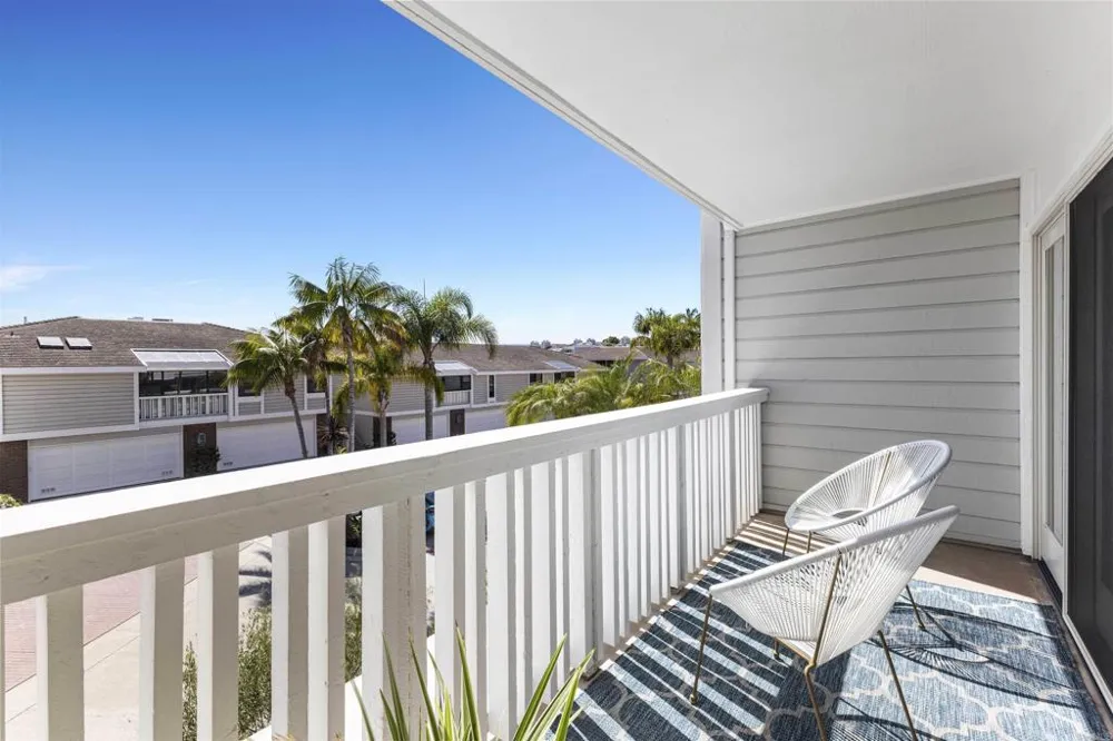 1022 Bayside #510 Newport Beach, CA 92660