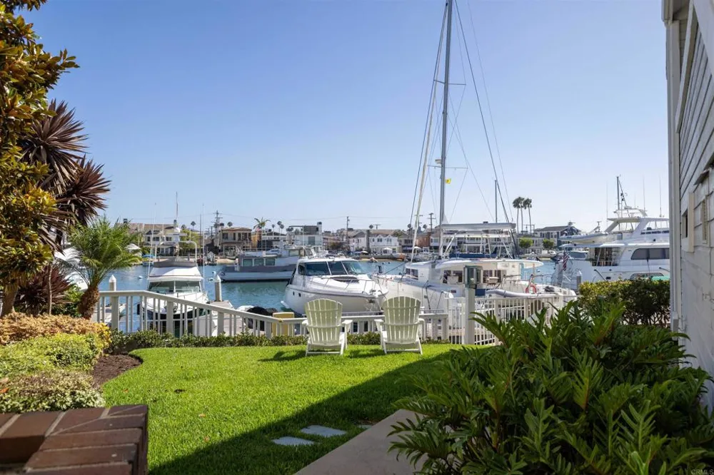 1022 Bayside #510 Newport Beach, CA 92660