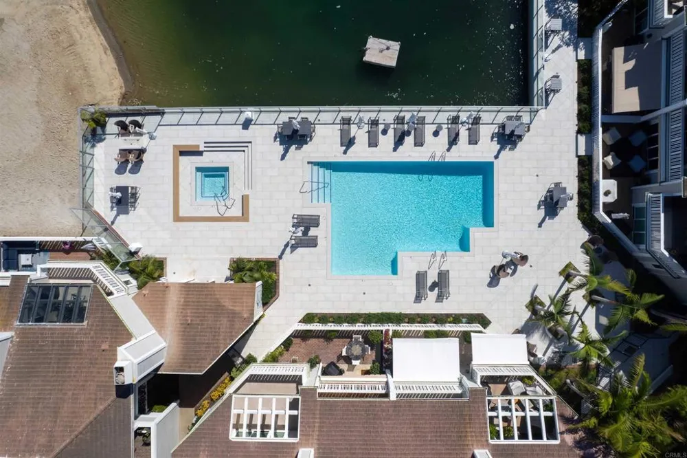 1022 Bayside #510 Newport Beach, CA 92660