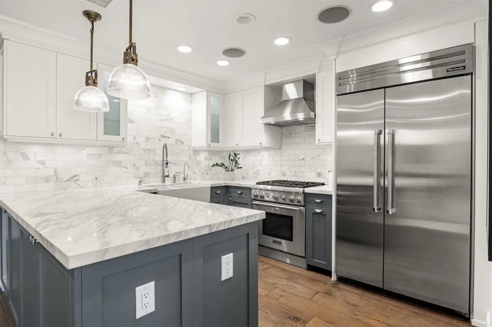1022 Bayside #510 Newport Beach, CA 92660